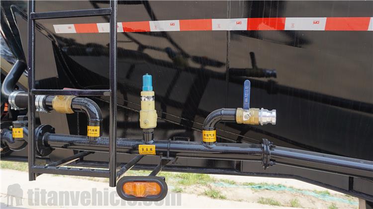 Cami&oacute;n granelero de cemento 35CBM a la venta en Mal&iacute;