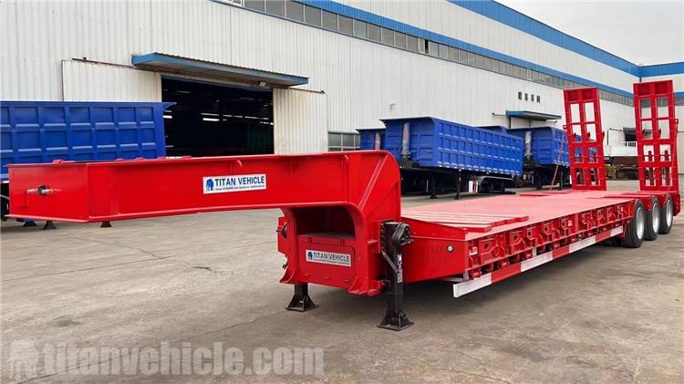 Remolque de caja baja de 80 toneladas de tres ejes a la venta en Surinam