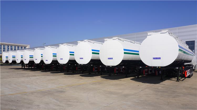 Tri Axle 45000 Liters Fuel Tanker Trailer with Best Price