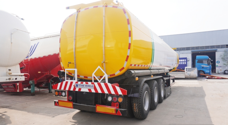 Semirremolque cisterna de combustible Tri Axle de 40000 litros a la venta