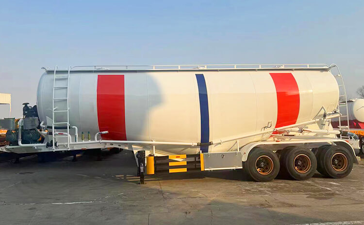 Remolque cisterna de cemento a granel de 3 ejes a la venta en Rep&uacute;blica Dominicana