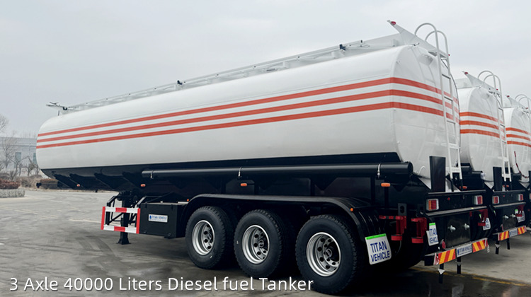 Cami&oacute;n cisterna de combustible di&eacute;sel de 3 ejes y 40 000 litros a la venta en Guam Apra