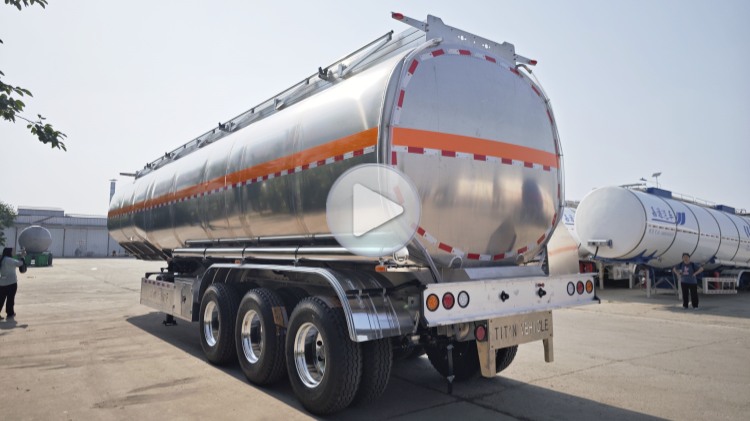 Remolque cisterna de aluminio de 45 CBM en venta en Panam&aacute;