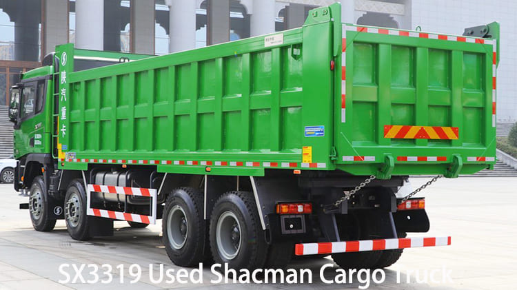 Camión de carga Shacman 8x4 X3000 usado SX3319 en venta en Namibia