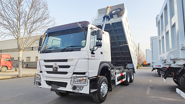 Camiones volquete Howo 6x4 nuevos en venta en Chile