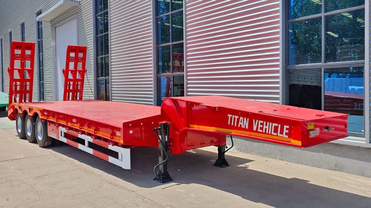 Cami&oacute;n Semirremolque de Cama Baja de 3 Ejes en Venta en Argentina