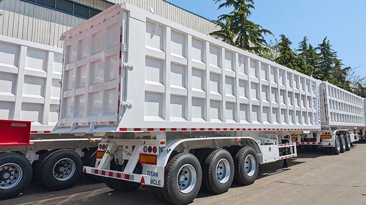 Semirremolque de 60 toneladas con volquete en venta en Panam&aacute;
