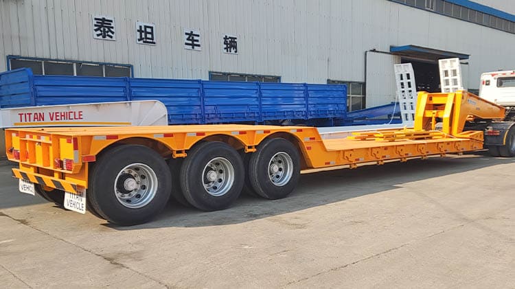 Remolque Lowboy de 3 ejes en venta en Paraguay