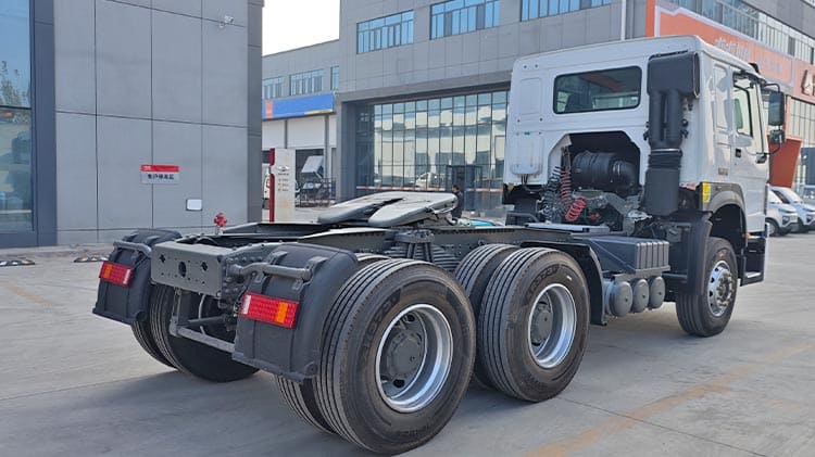 Camión tractor Sinotruk Howo 6x4 en venta en Paraguay