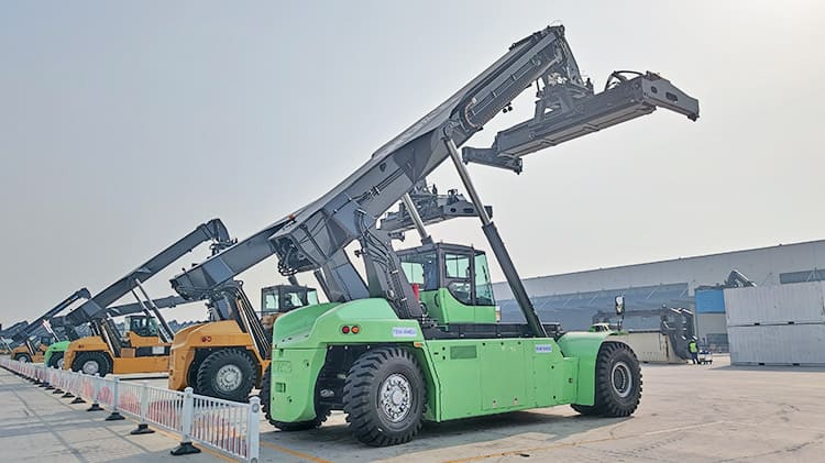 Apilador de contenedores retráctil en venta en Argentina