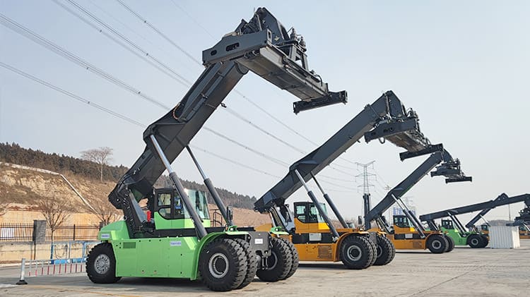Apilador de contenedores retráctil en venta en Argentina