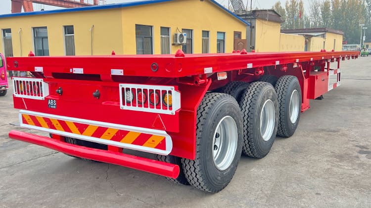 Remolque de plataforma de 3 ejes en venta en Argentina