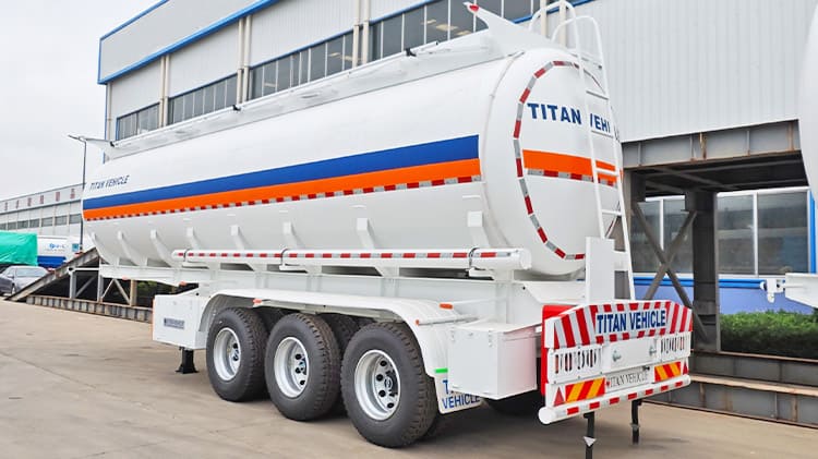 Cami&oacute;n cisterna de gasolina de 42000 litros en venta en Paraguay