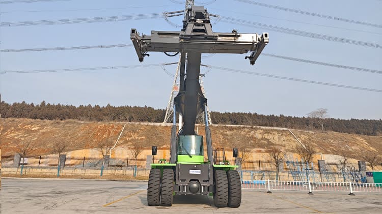 Reachstackers XCMG de 45 toneladas a la venta en Chile