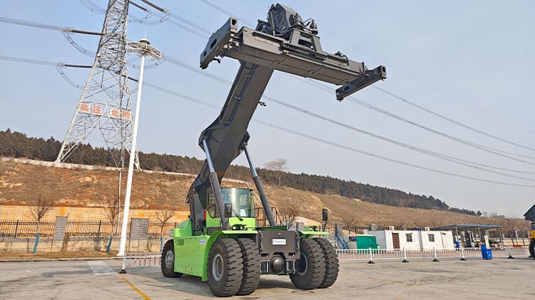Apilador Reach El&eacute;ctrico en Venta en Chile