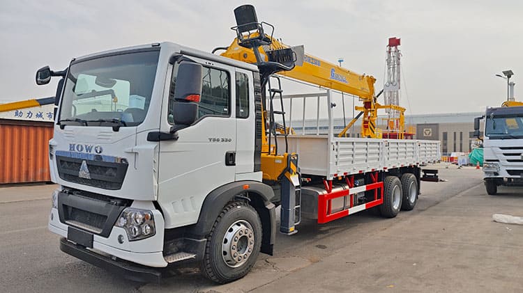 Grúa montada en camión XCMG en venta en Uruguay