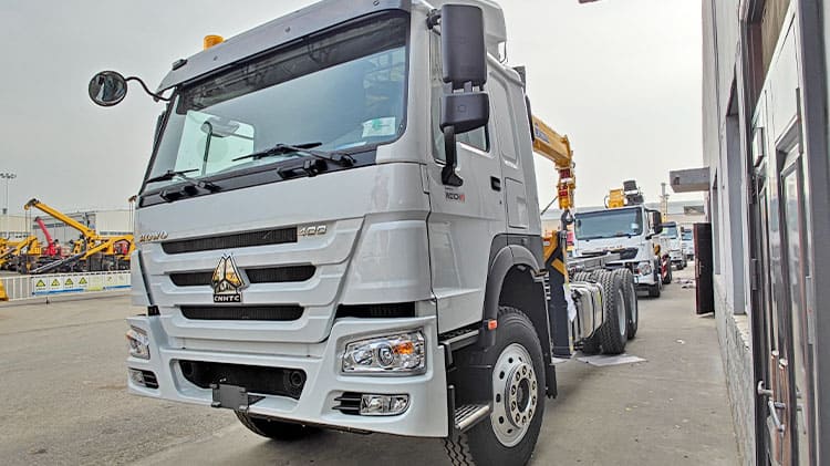Grúa sobre camión XCMG en venta en Argentina