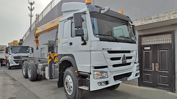 Grúa sobre camión XCMG en venta en Argentina