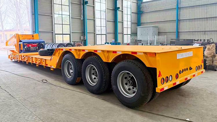 Lowboy Cama Baja 80 Toneladas en Venta en Chile