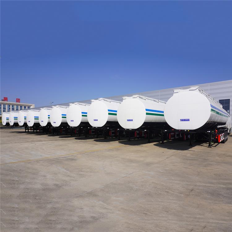 Remolque cisterna de combustible de 45000 litros
