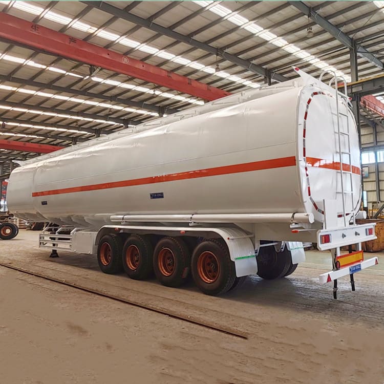Semirremolque cisterna de combustible de 4 ejes