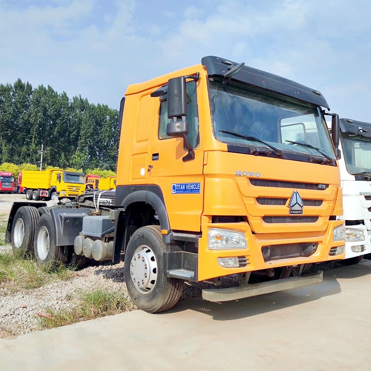 Camión tractor Sinotruk Howo 371 usado