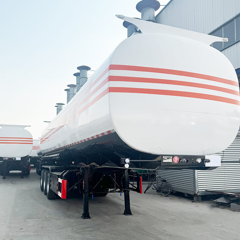 Remolque cisterna de combustible de 45000 litros