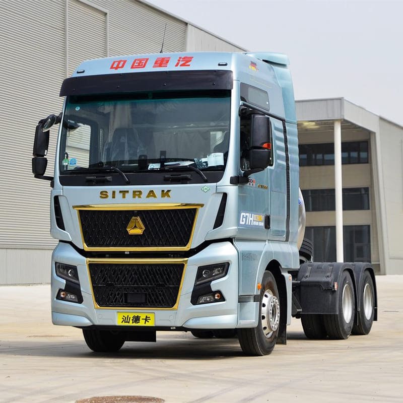Camión tractor Sinotruk Howo Sitrak LNG G7H usado con RHD