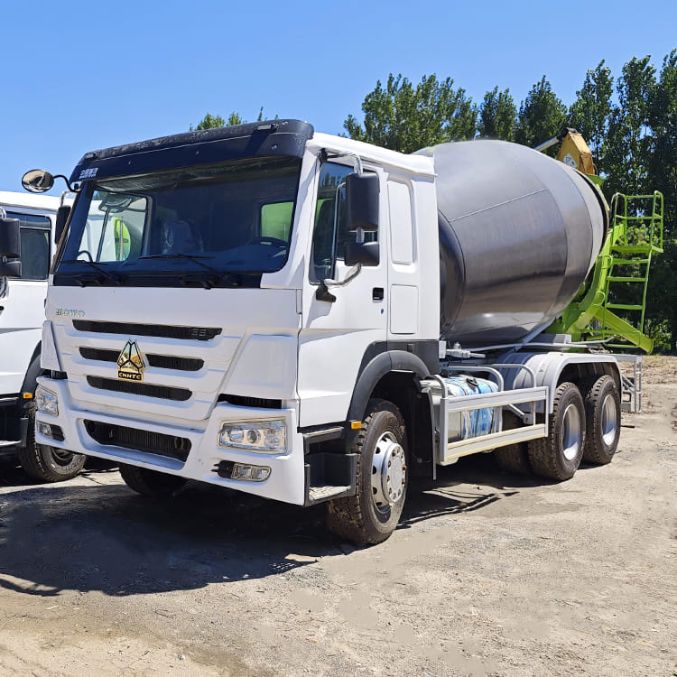 Camión mezclador Sinotruk usado Euro 2 de 380 HP