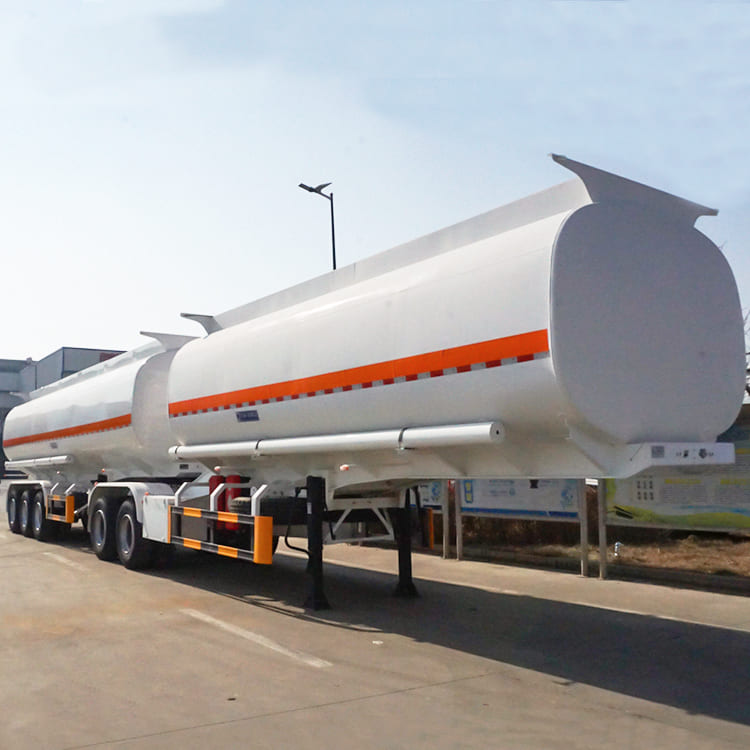 Camión cisterna de combustible Superlink 2025